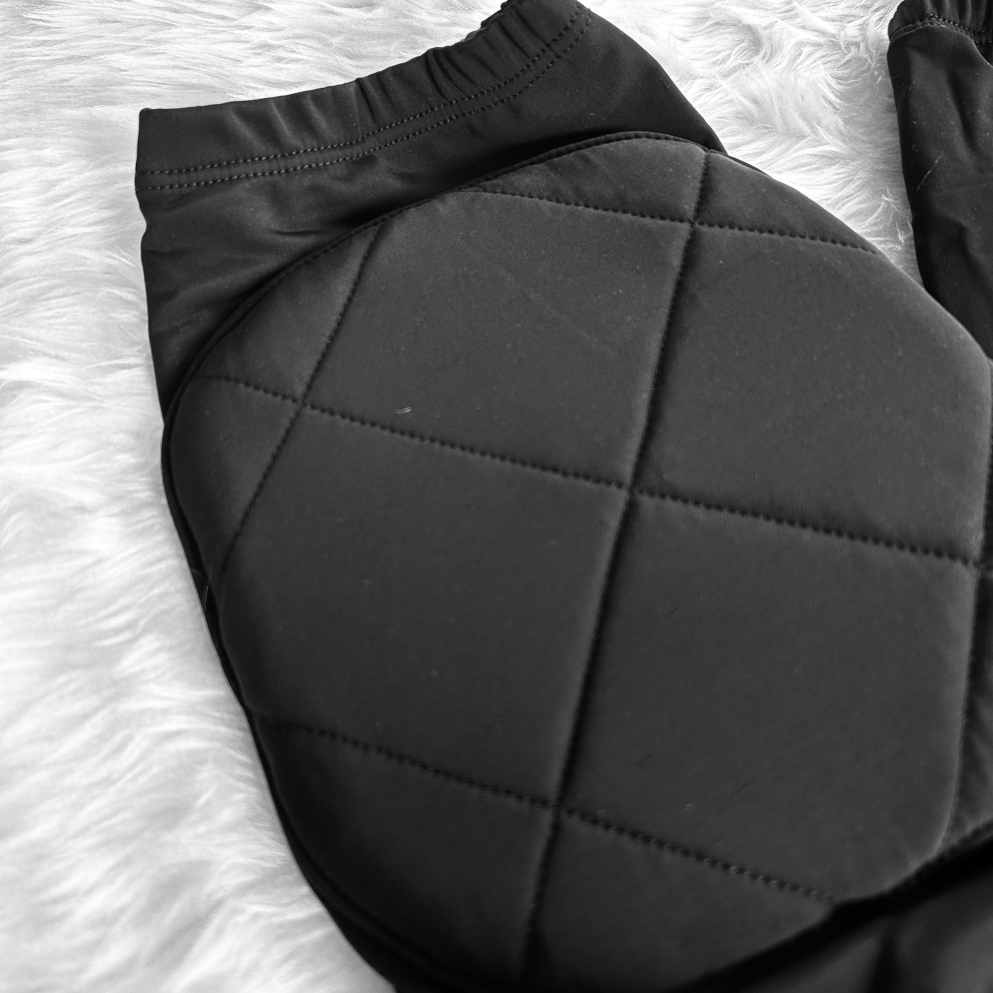 Rodilleras Pole Dance Negra con agarre en corva Gris