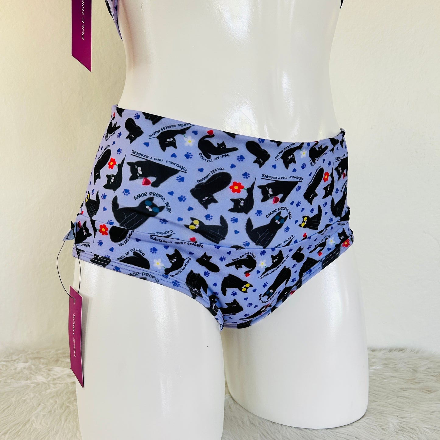 Conjunto Gatitos - Top Asimétrico + Cachetero Cintura Alta