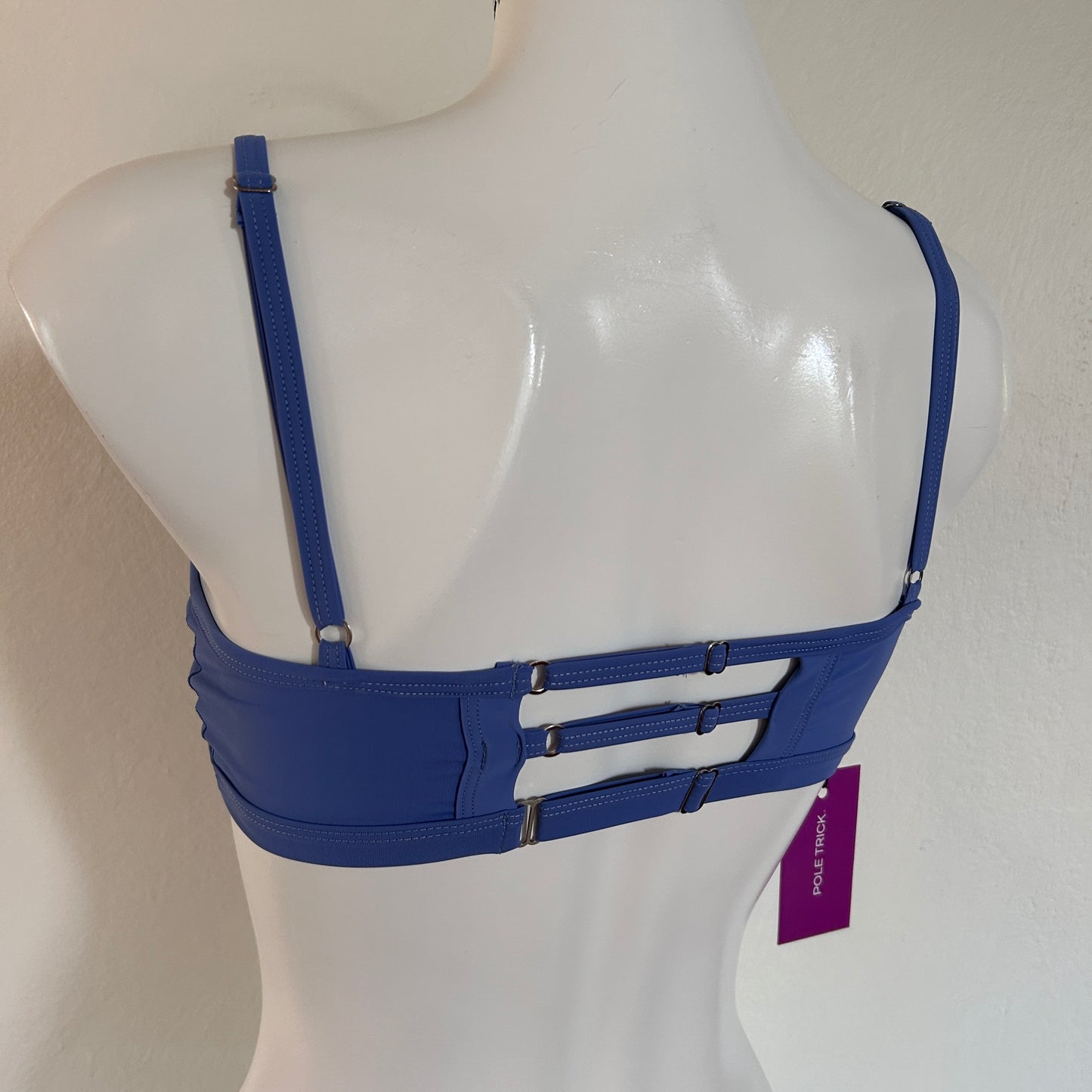 Top modelo Aura azul celeste