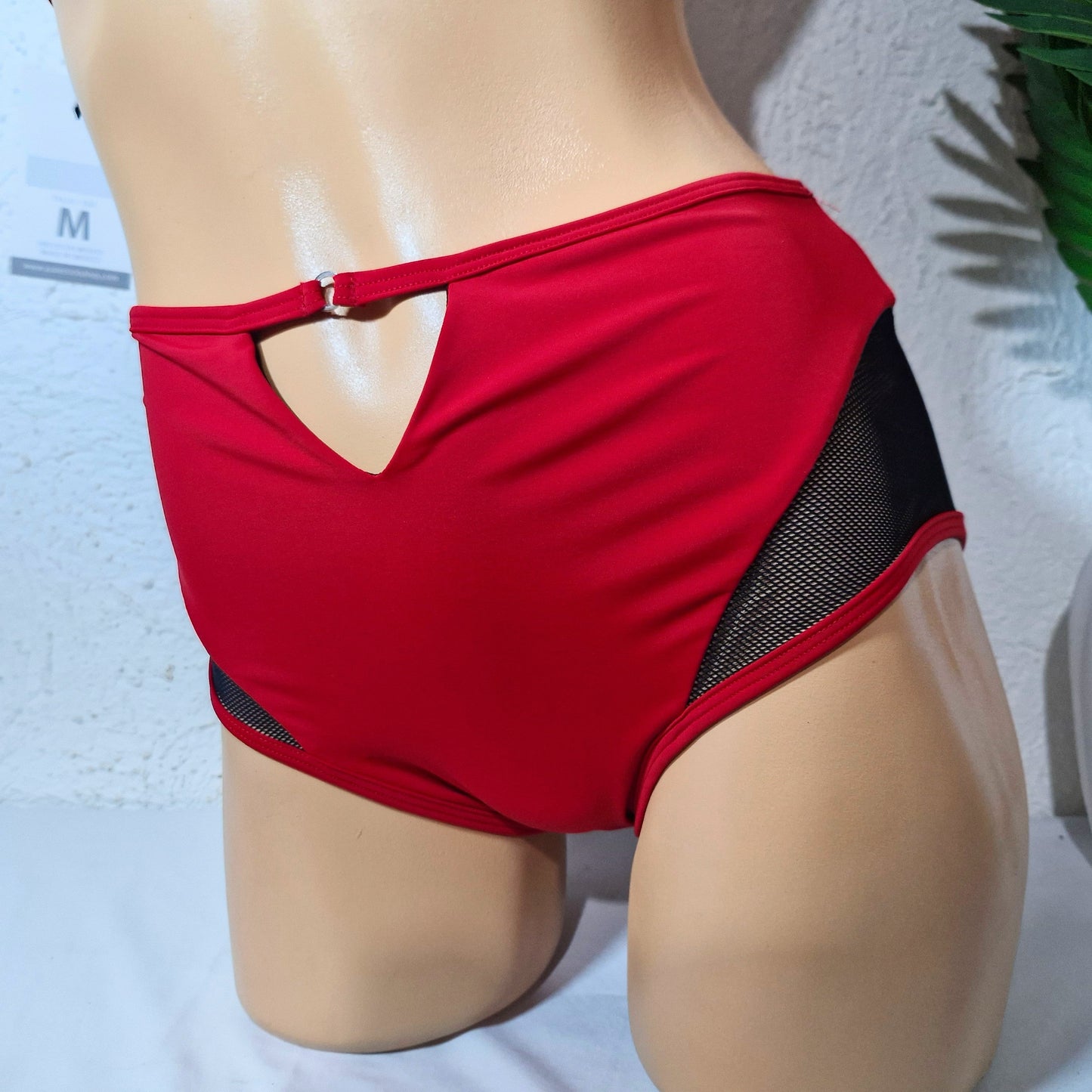 Cachetero modelo Aura rojo