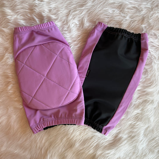 Rodilleras Pole Dance Moradas con agarre en corva Negro