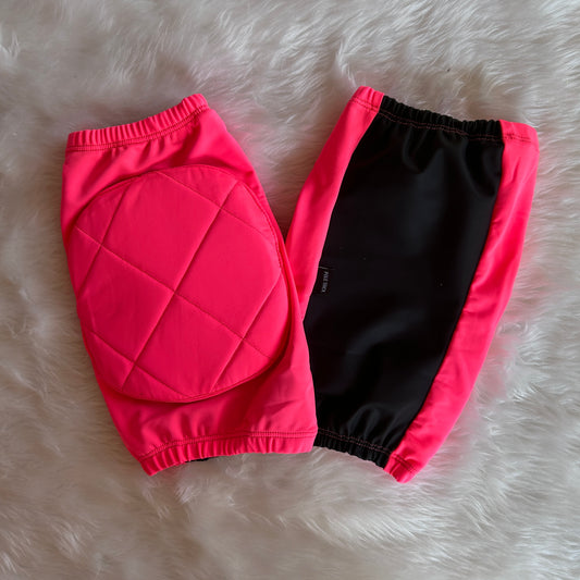 Rodilleras Pole Dance Rosa Neón con agarre en corva Negro