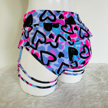 Cachetero Venus – Doble arnés con falda Animal Print Corazones